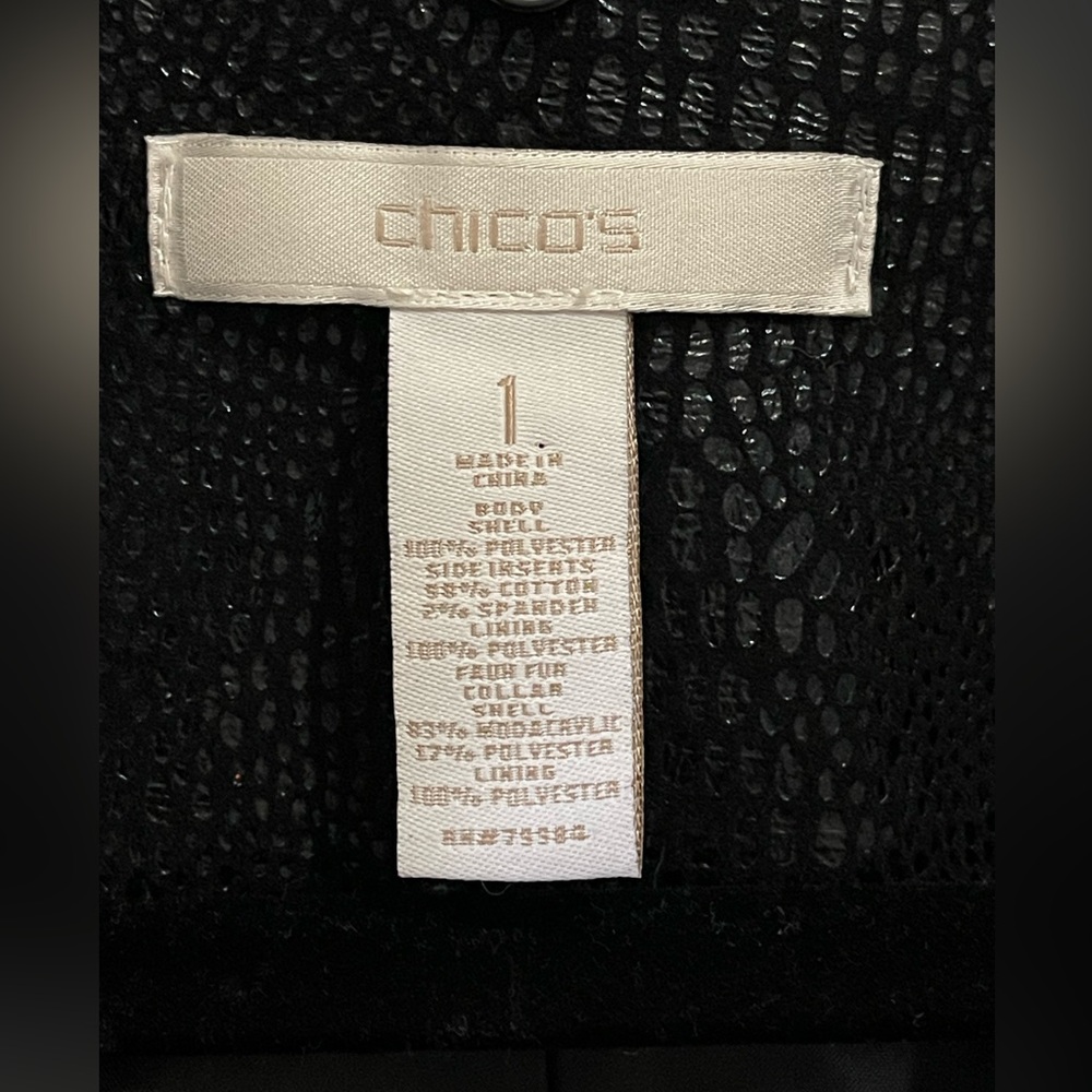 Chico’s snake print black embossed blazer jacket‎ size 1 medium - Picture 3 of 4